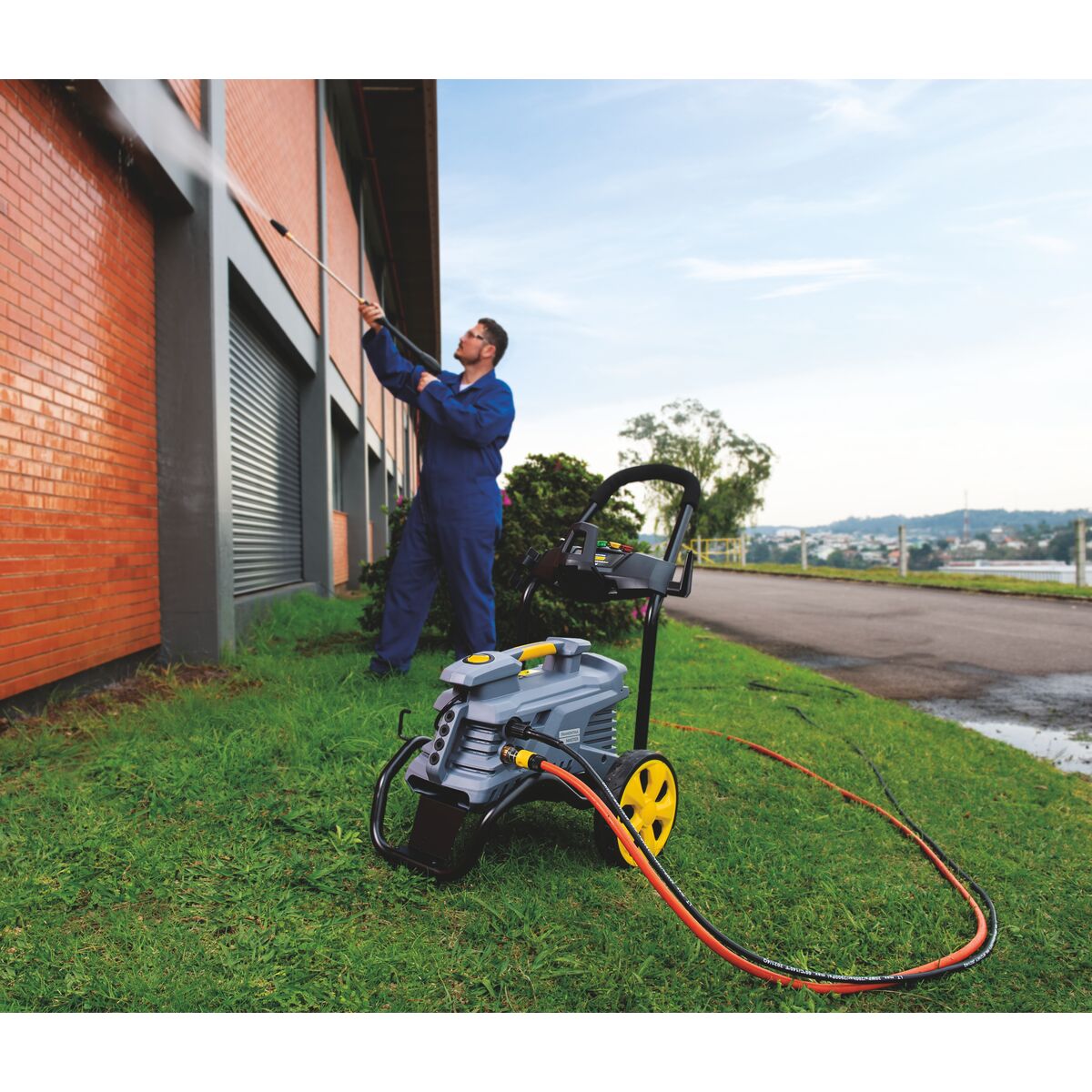 Hidrolavadora a Presión 2100W–2500W – 2300 psi (127V y 220V) - Imagen 2